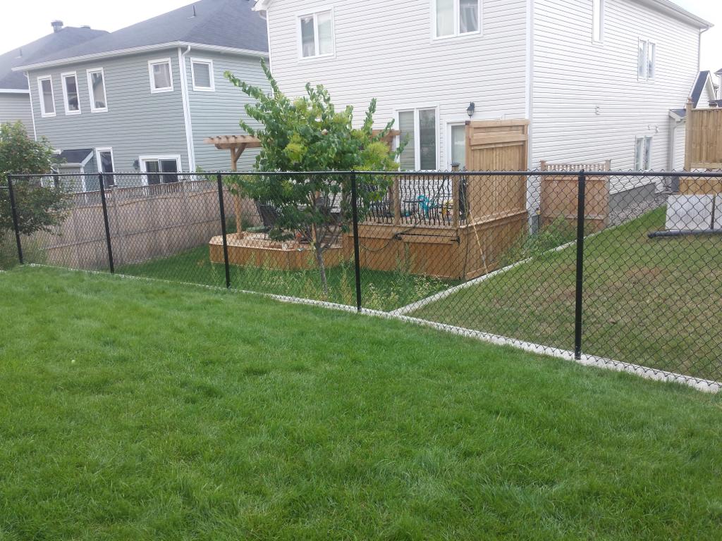 5 Chain-Link Fence Benefits | Elie's Fencing Solutions